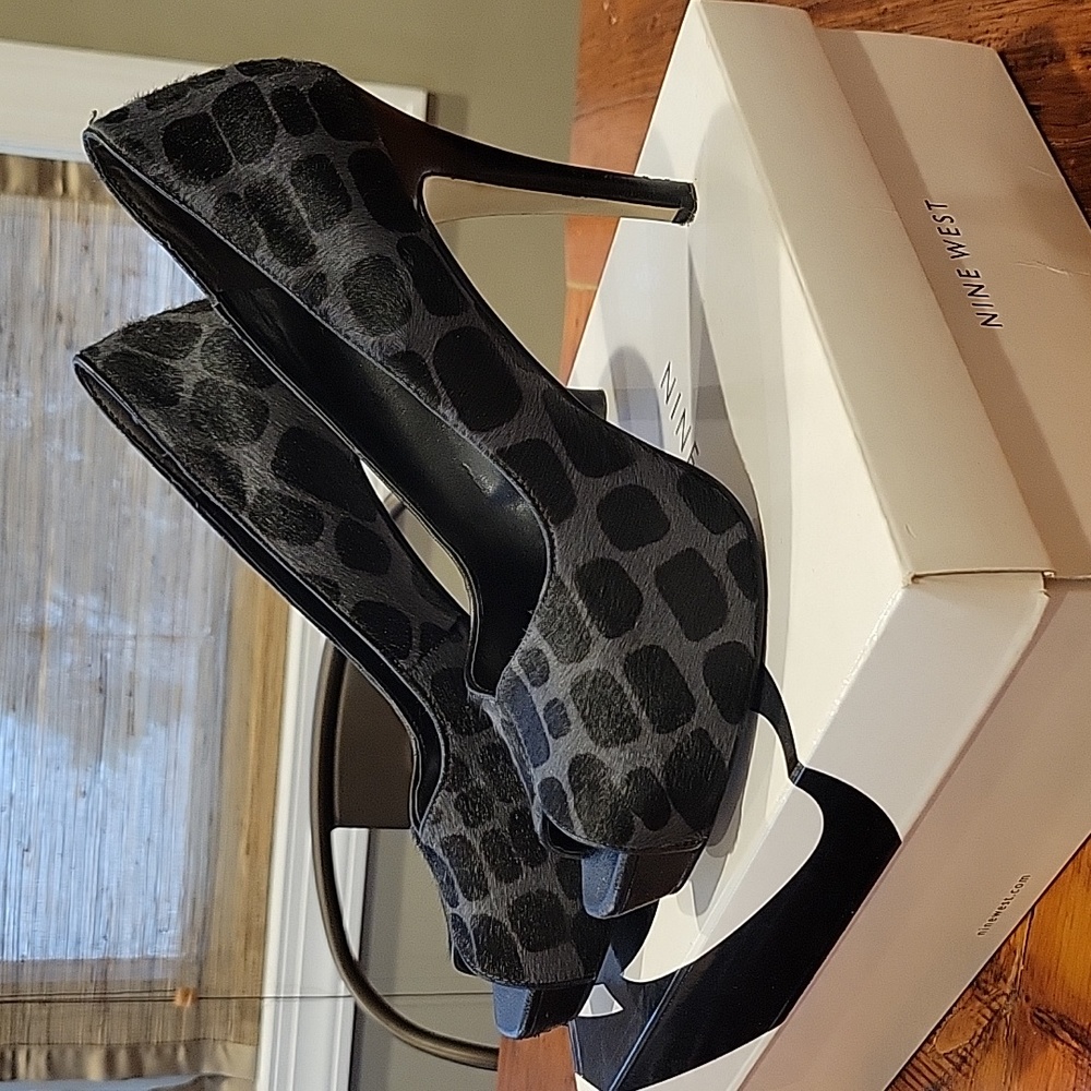 Nine West Calf Hair Peep Toe 4.5" Platform Pump sz 8